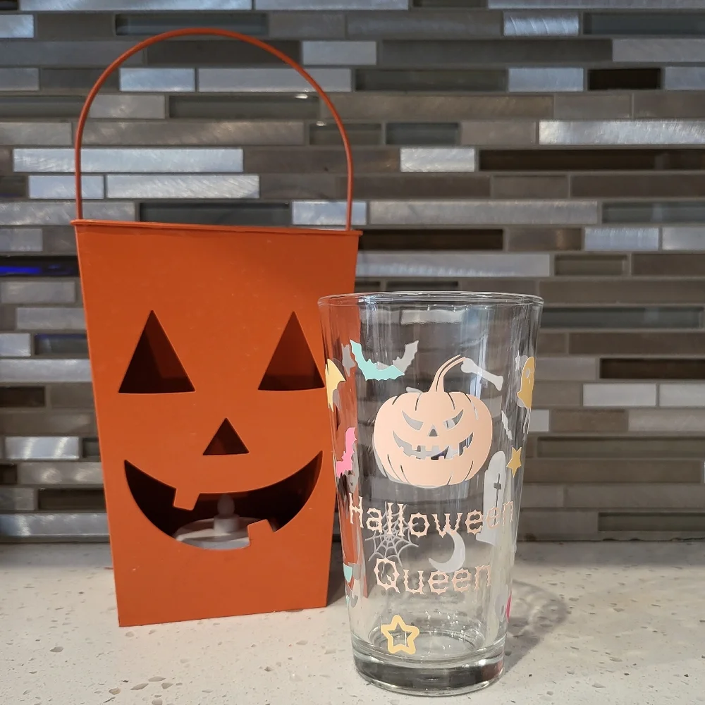 Halloween Queen Glow in the Dark Glass - Picture 1 of 3